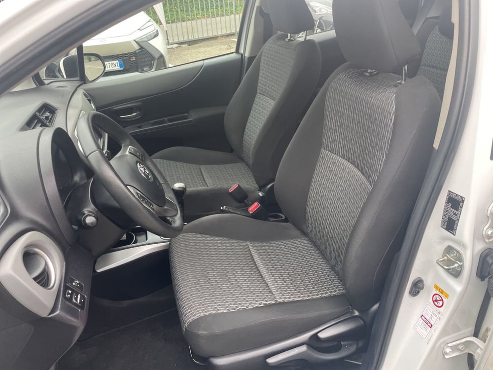 Toyota Yaris usata a Piacenza (13)