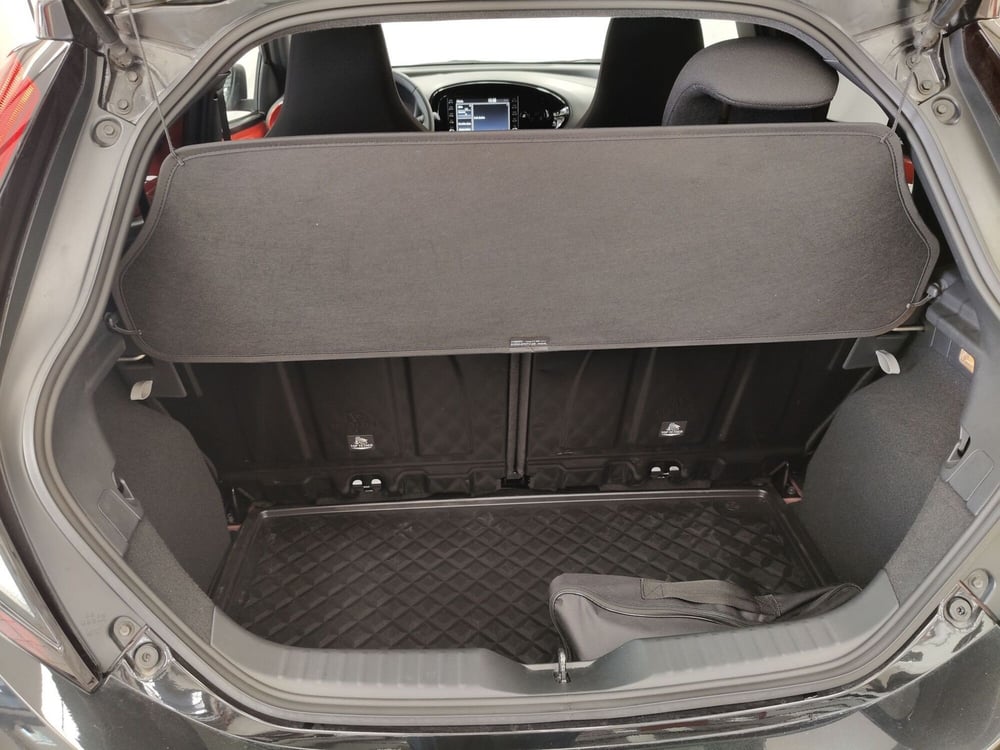 Toyota Aygo X usata a Roma (10)