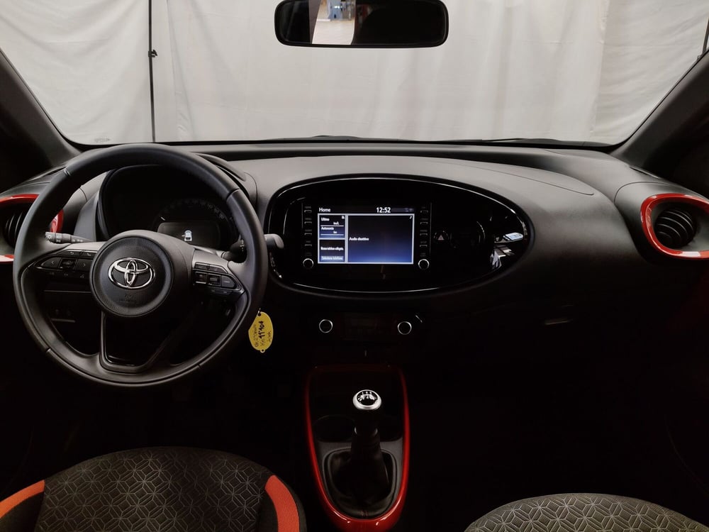 Toyota Aygo X usata a Roma (11)
