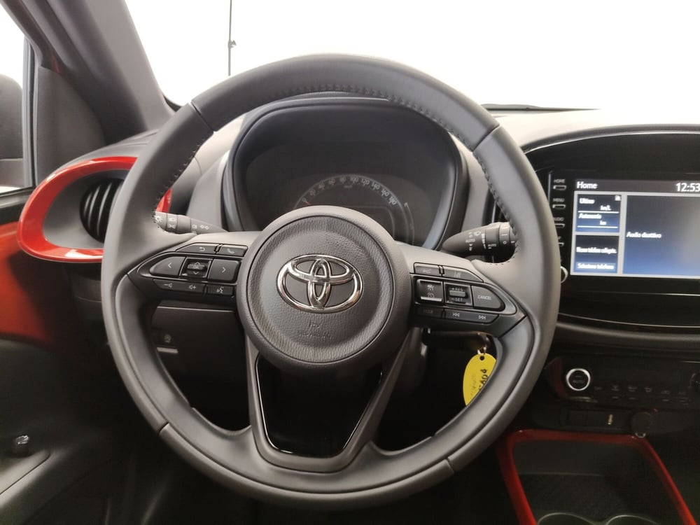 Toyota Aygo X usata a Roma (12)