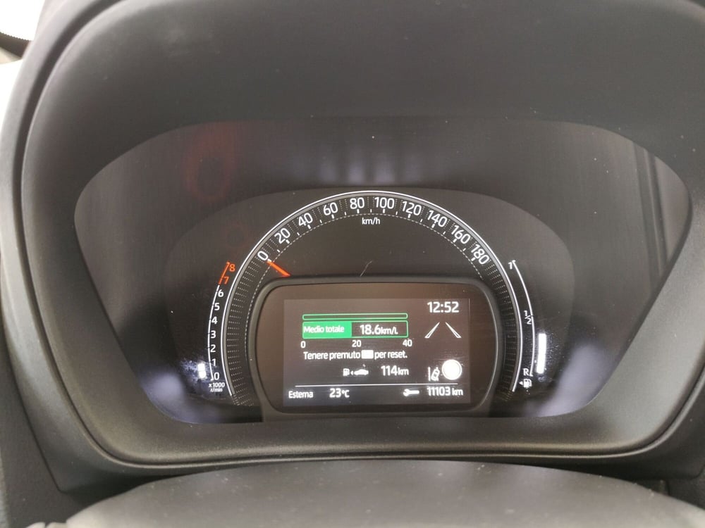 Toyota Aygo X usata a Roma (14)