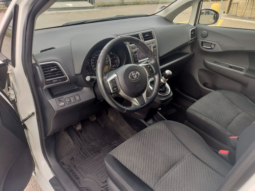 Toyota Verso-S usata a Modena (7)