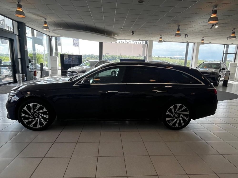 Mercedes-Benz Classe E Station Wagon nuova a Pisa (2)