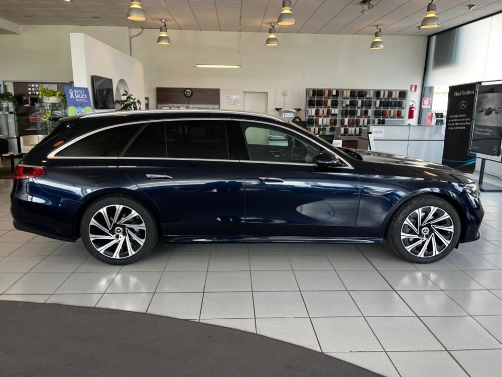 Mercedes-Benz Classe E Station Wagon nuova a Pisa (6)