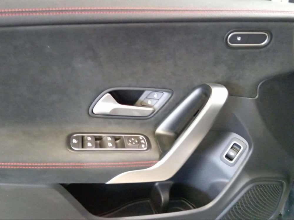 Mercedes-Benz CLA Shooting Brake usata a Pisa (17)