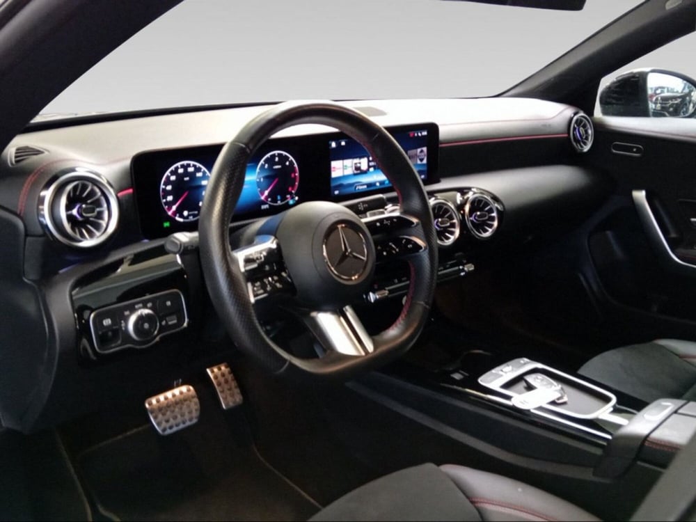 Mercedes-Benz CLA Shooting Brake usata a Pisa (9)