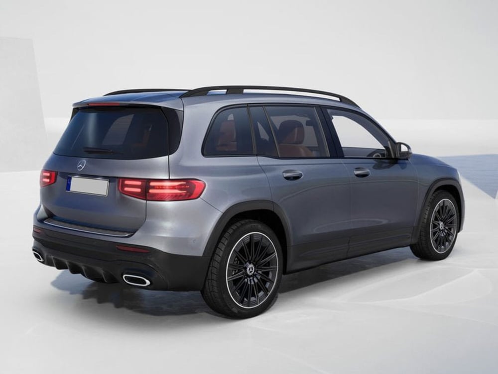 Mercedes-Benz GLB nuova a Siena (3)