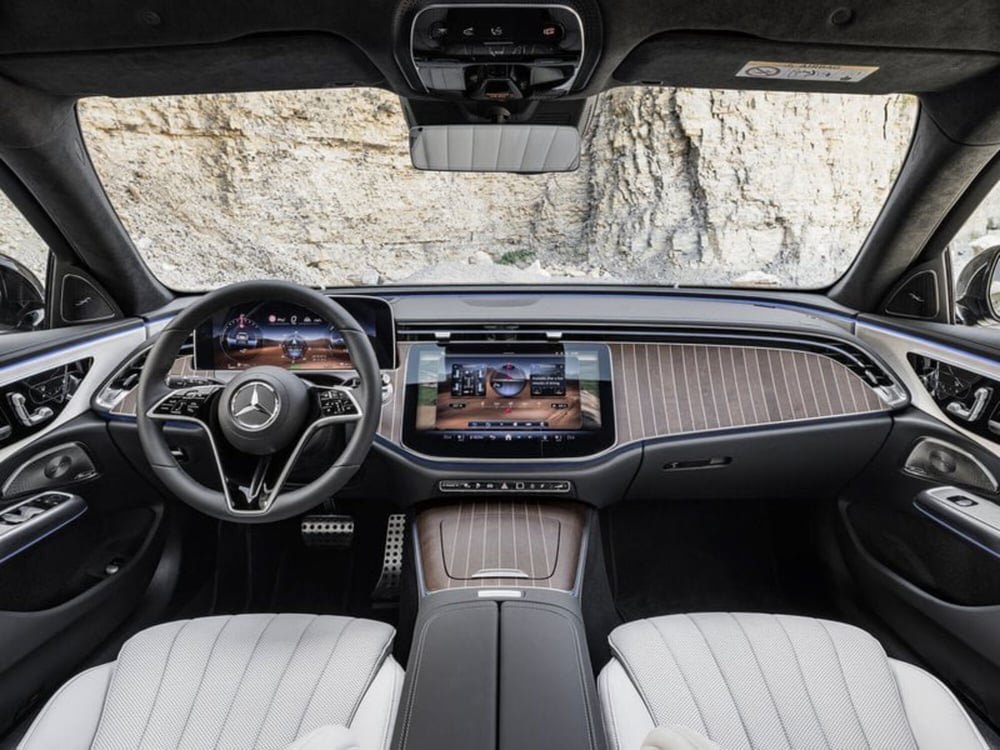 Mercedes-Benz Classe E Station Wagon nuova a Siena (5)