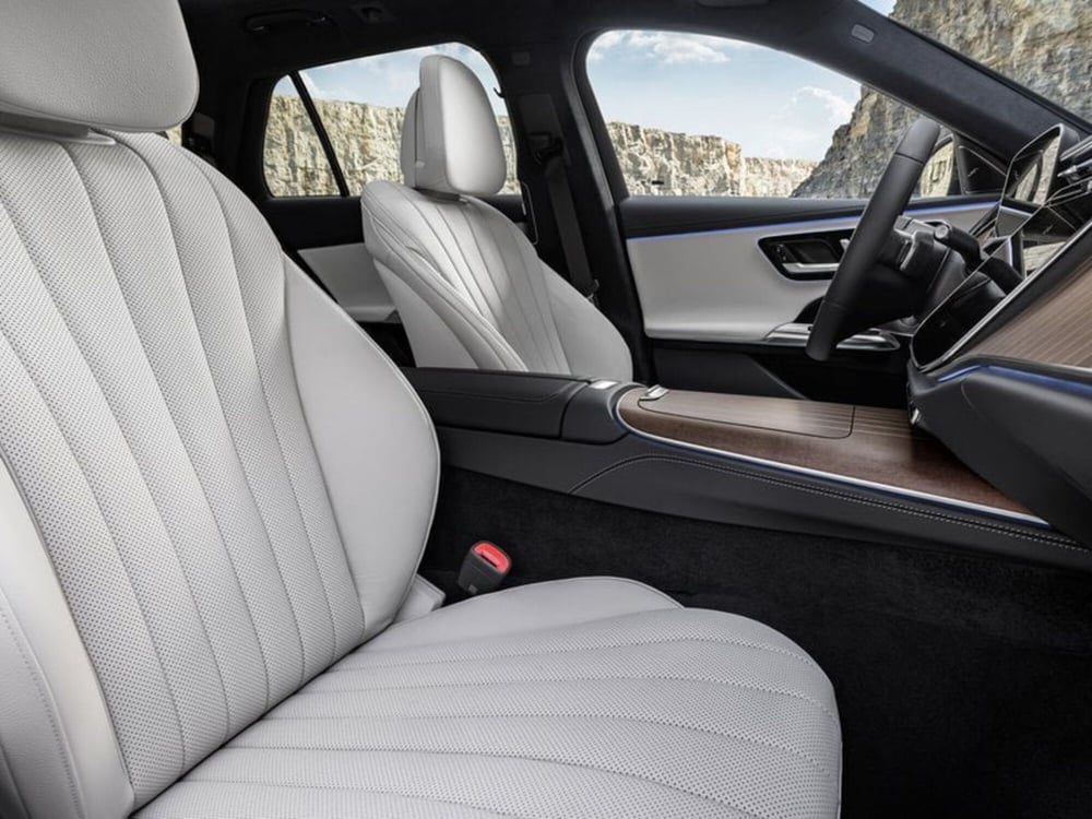 Mercedes-Benz Classe E Station Wagon nuova a Siena (6)