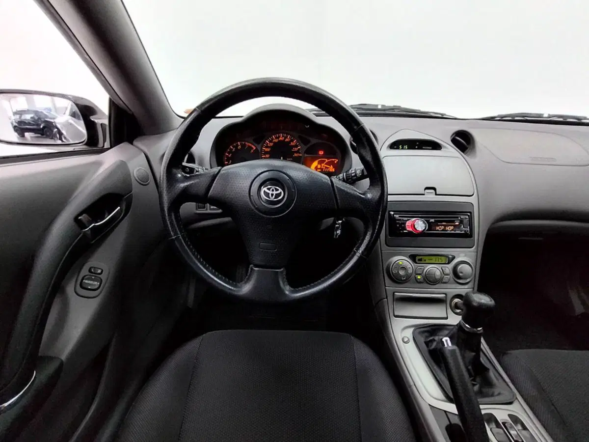 Toyota Celica usata a Como (10)