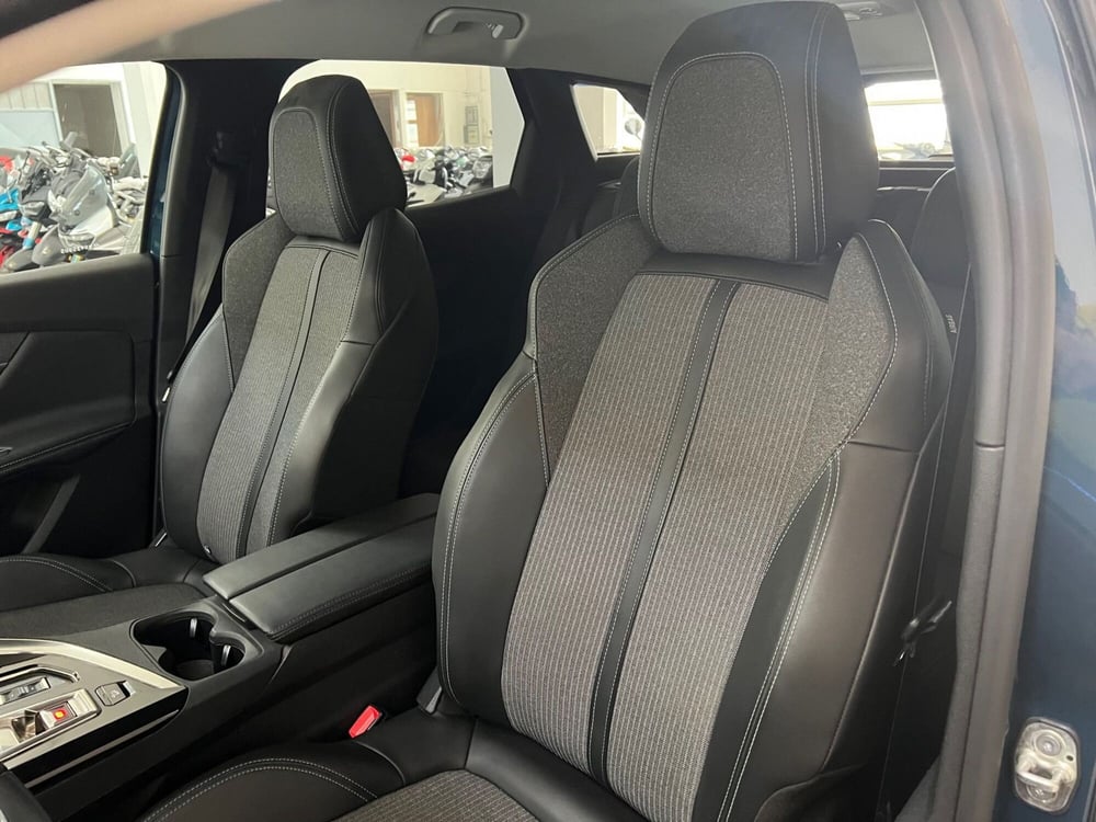 Peugeot 3008 usata a Bari (16)