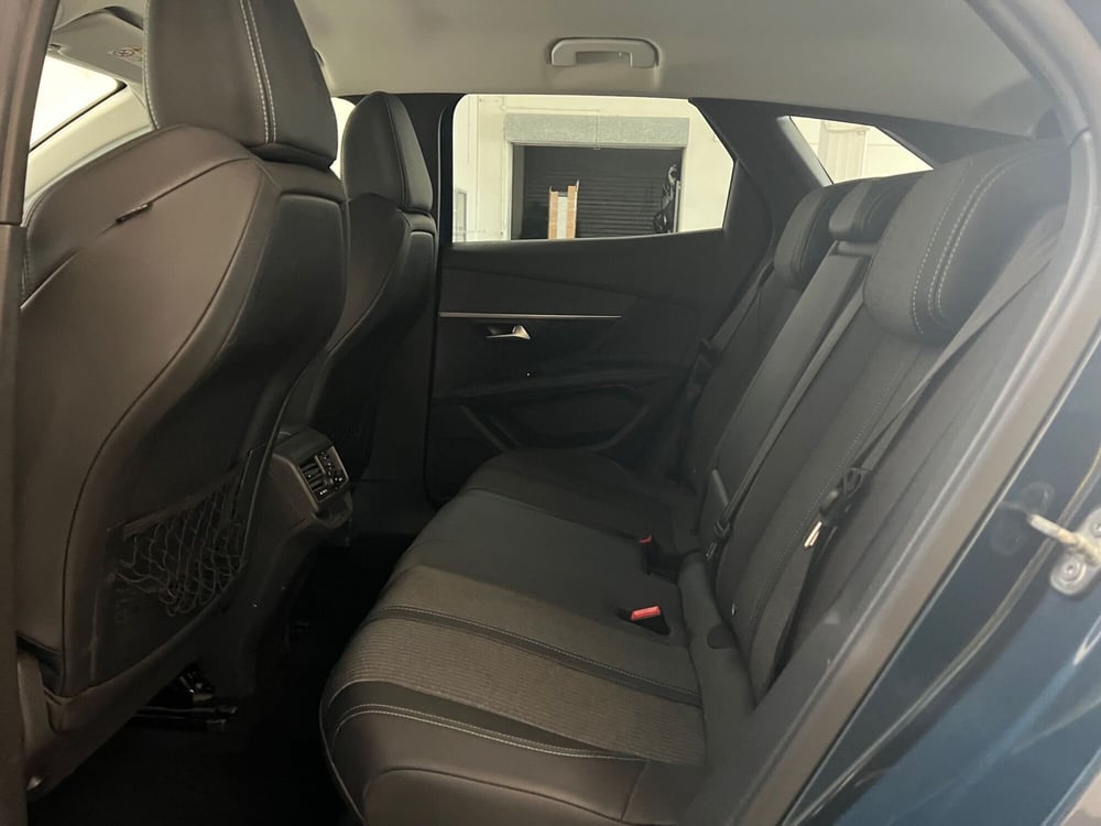 Peugeot 3008 usata a Bari (18)