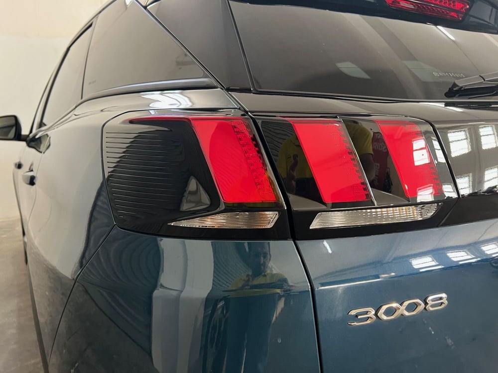 Peugeot 3008 usata a Bari (9)