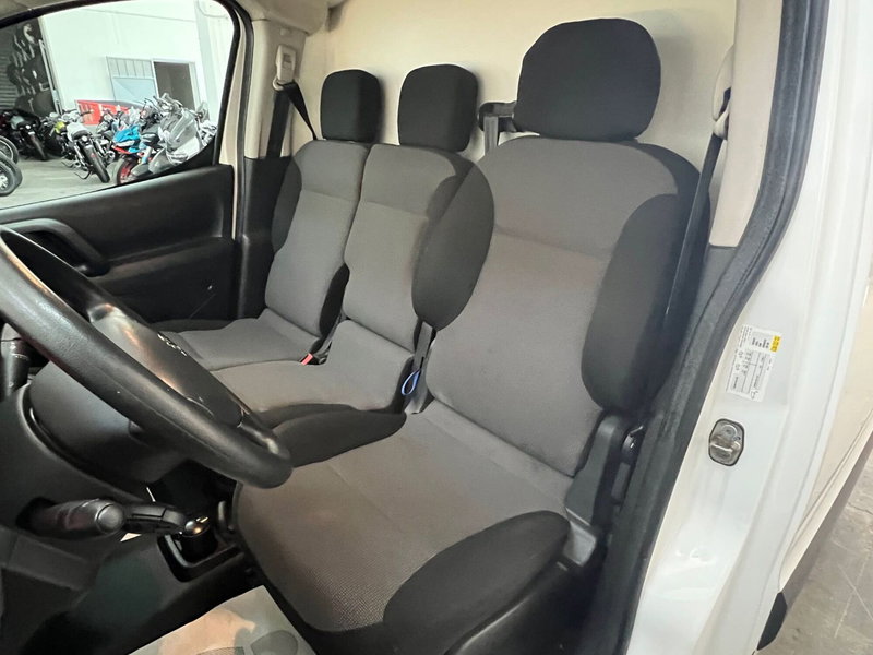 Peugeot Partner Furgone usata a Bari (12)