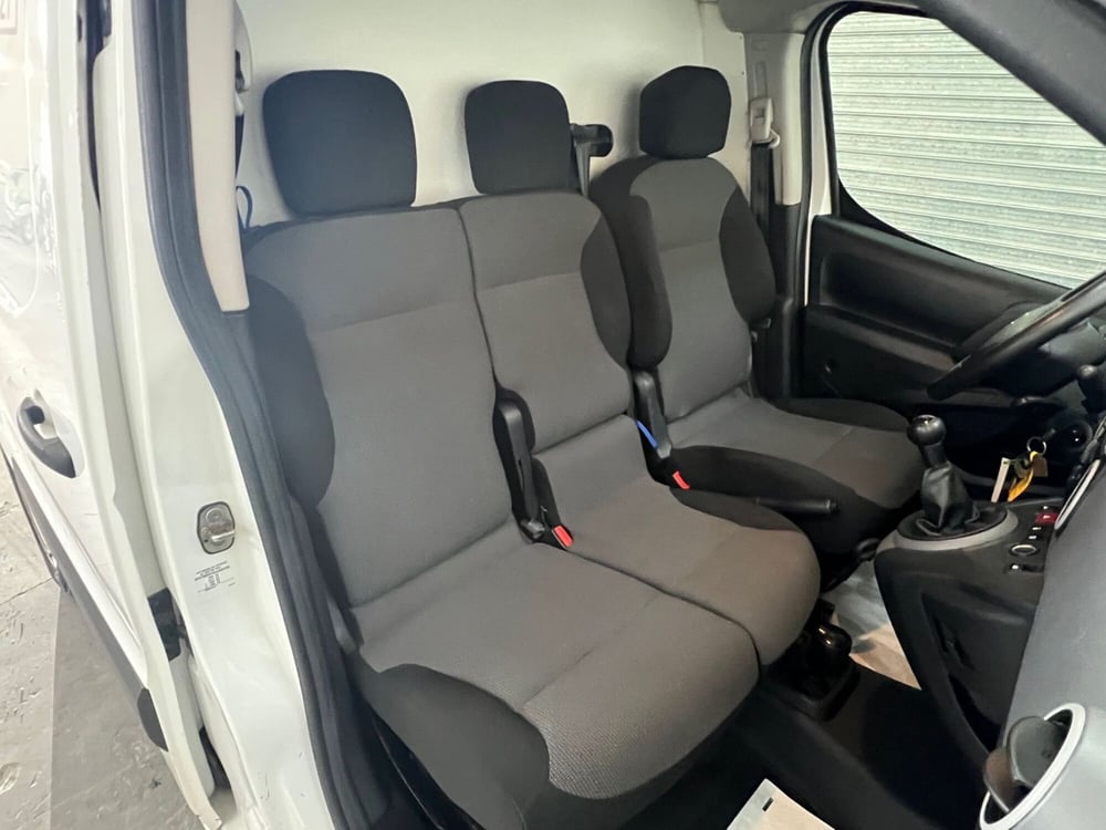 Peugeot Partner Furgone usata a Bari (13)