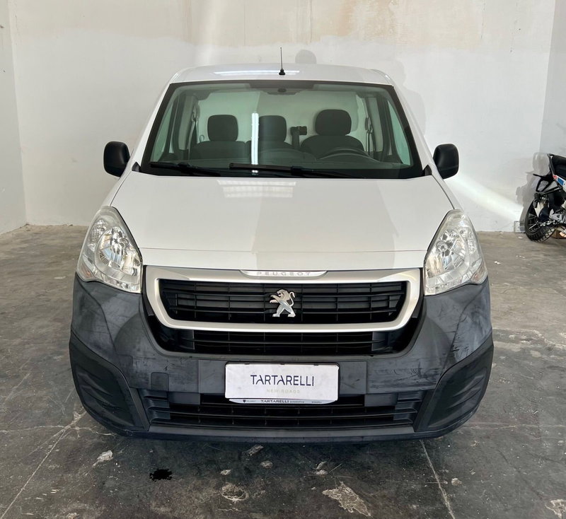 Peugeot Partner Furgone usata a Bari (2)