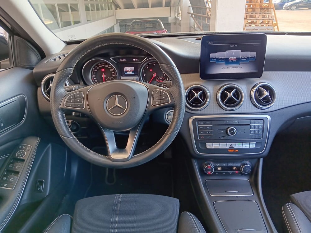 Mercedes-Benz GLA SUV usata a Asti (14)