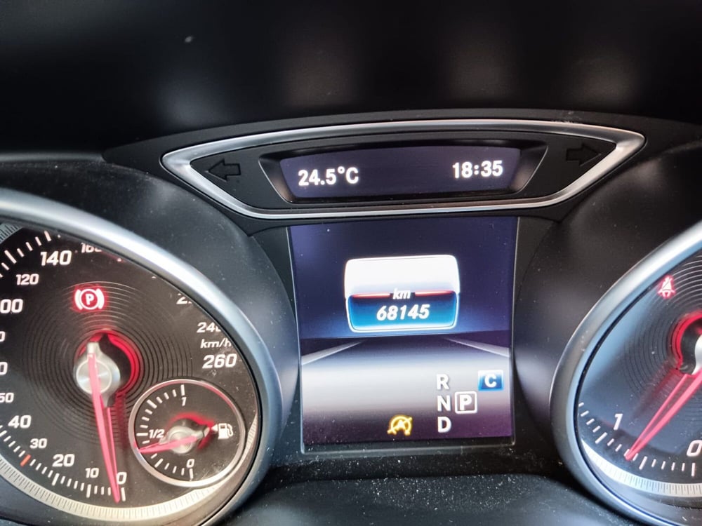 Mercedes-Benz GLA SUV usata a Asti (18)