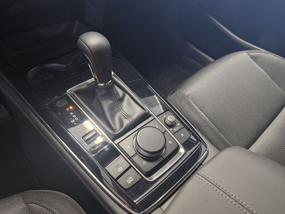 Mazda CX-30 nuova a Vercelli (17)