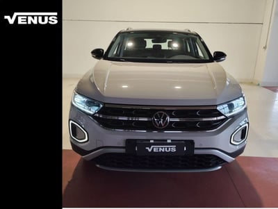 Volkswagen T-Roc 1.0 TSI Life del 2023 usata a Milano