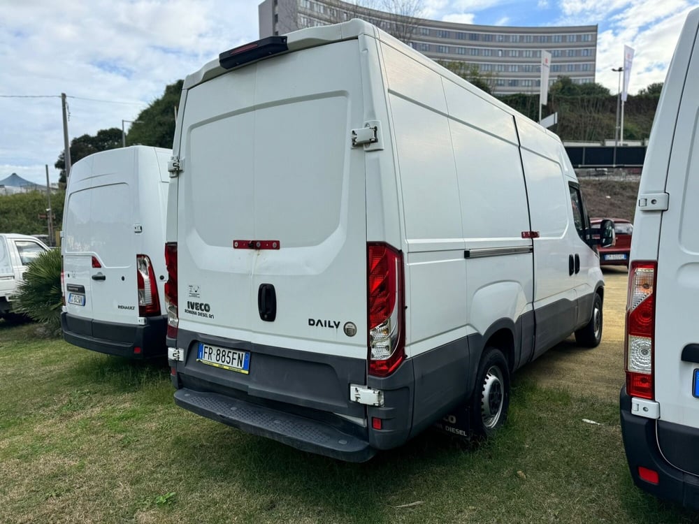 Iveco Daily Furgone usata a Salerno (16)