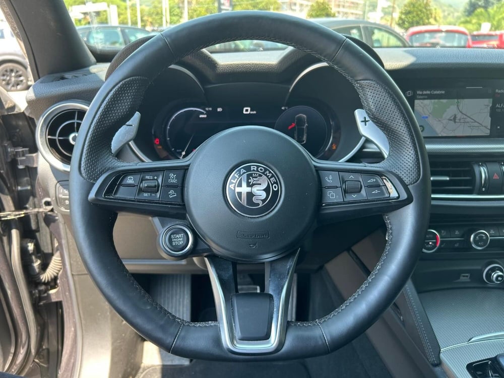 Alfa Romeo Stelvio usata a Salerno (17)