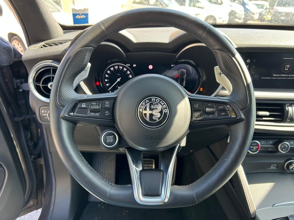 Alfa Romeo Stelvio usata a Salerno (17)