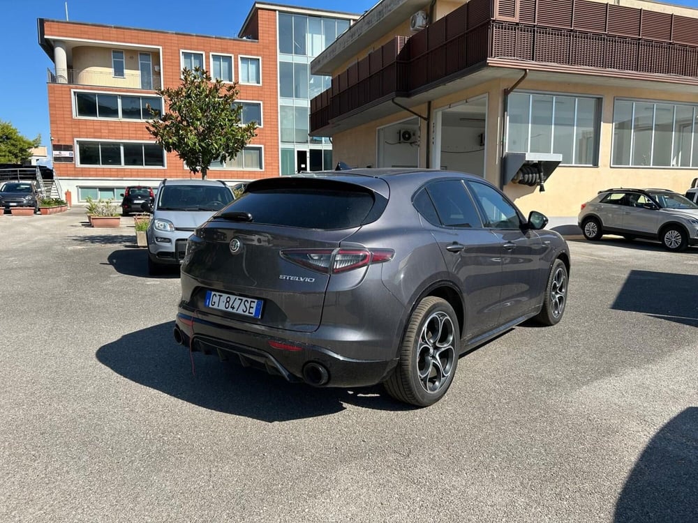 Alfa Romeo Stelvio usata a Salerno (3)