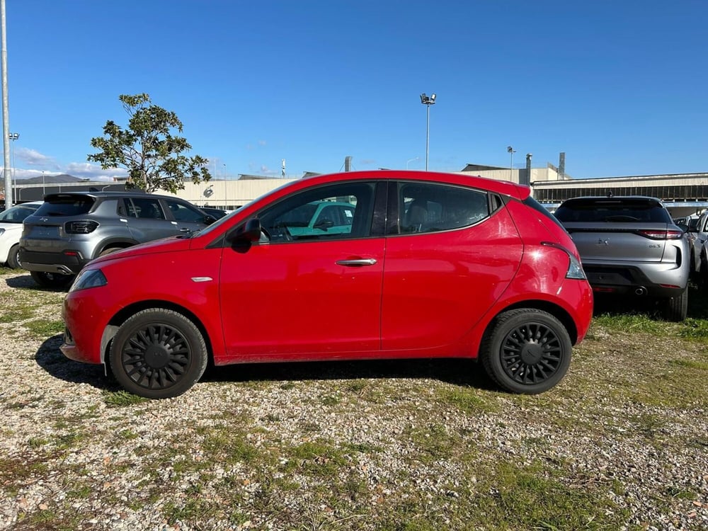 Lancia Ypsilon usata a Salerno (10)