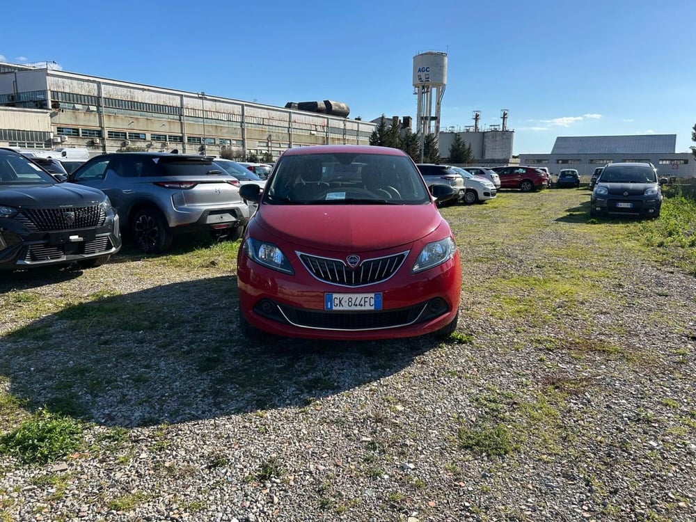 Lancia Ypsilon usata a Salerno (9)