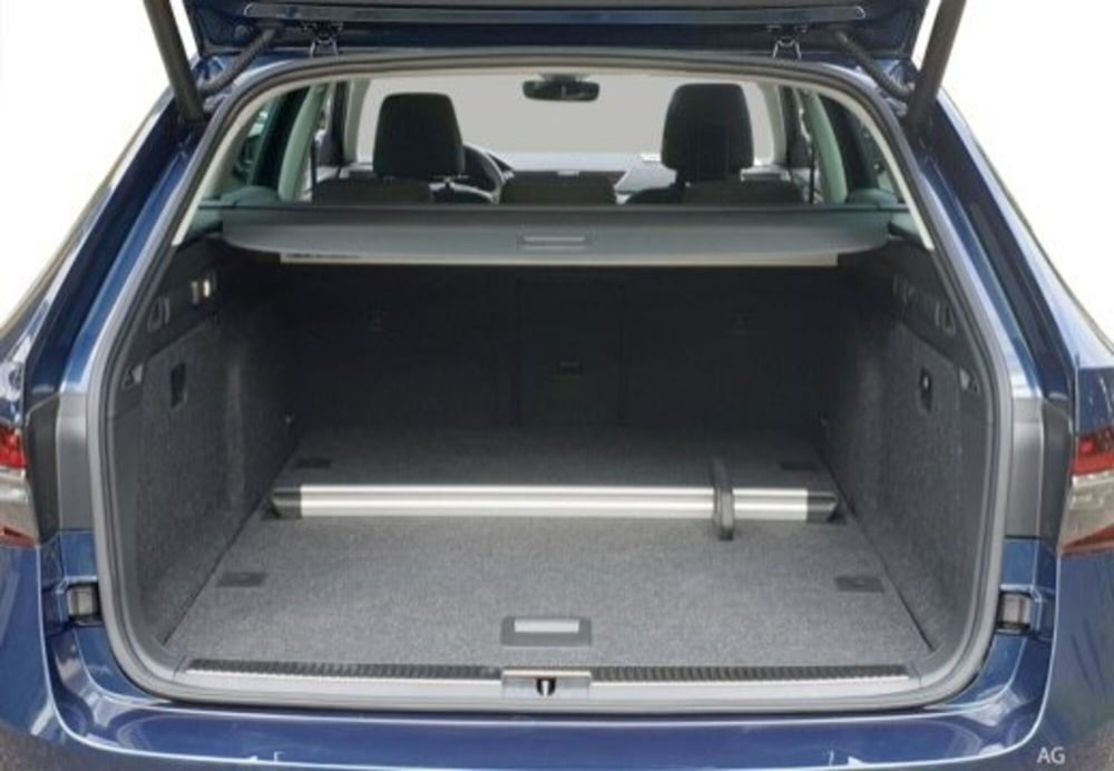 Skoda Superb nuova a Avellino (19)