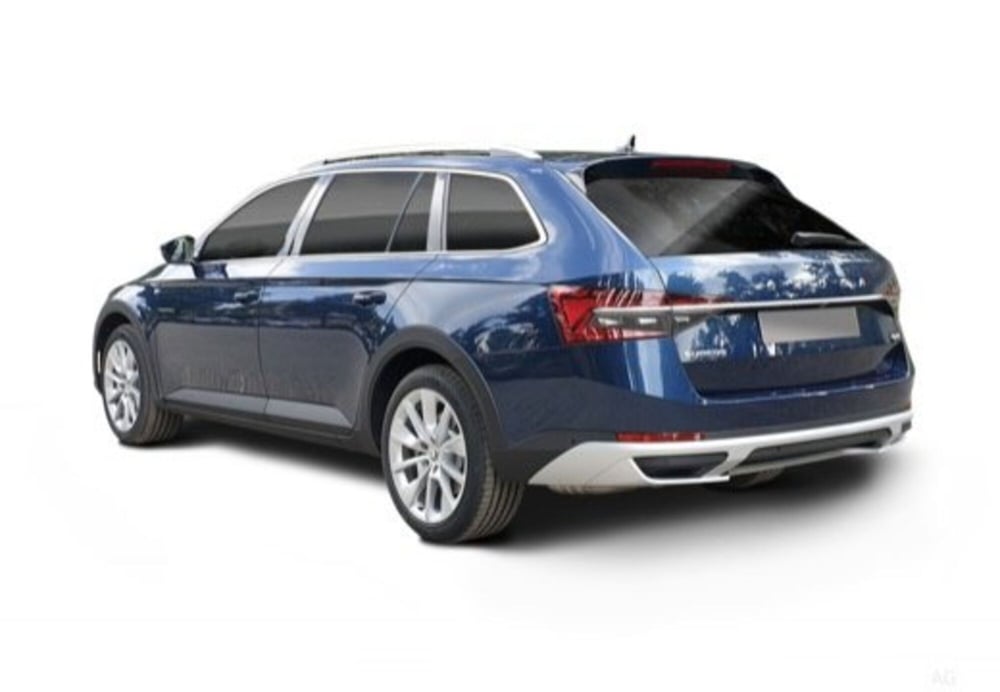 Skoda Superb nuova a Avellino (6)
