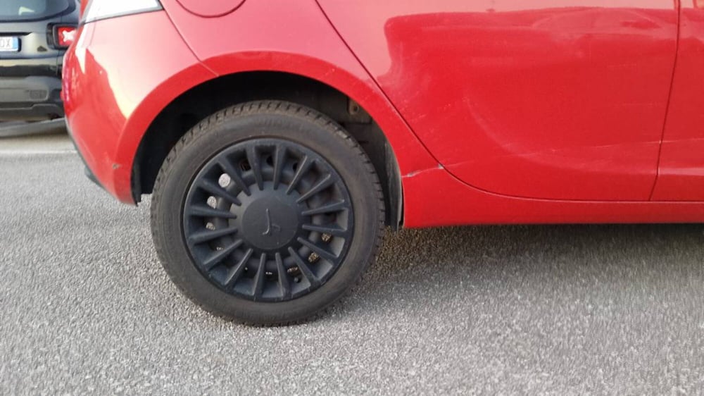 Lancia Ypsilon usata a Salerno (14)