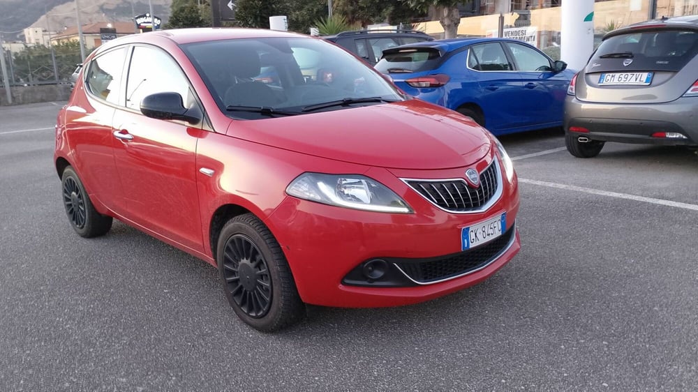 Lancia Ypsilon usata a Salerno (2)