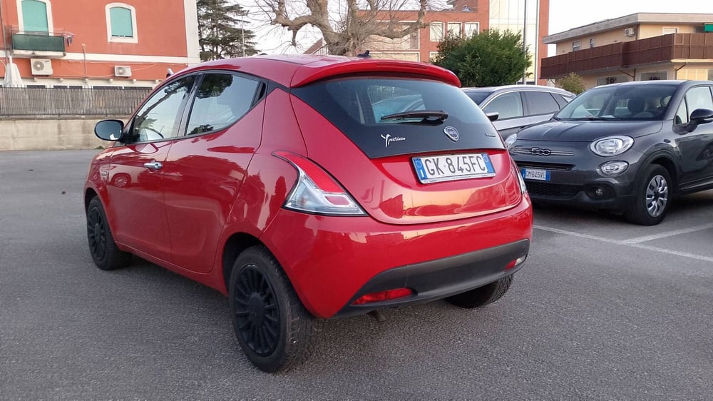 Lancia Ypsilon usata a Salerno (4)