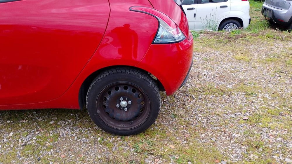 Lancia Ypsilon usata a Salerno (15)