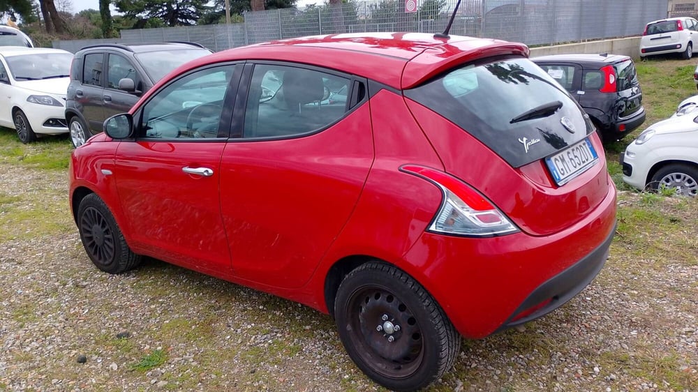 Lancia Ypsilon usata a Salerno (4)