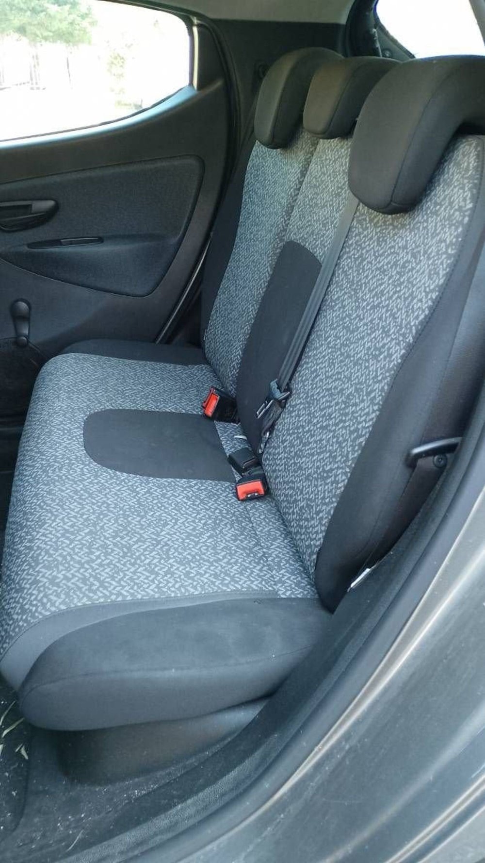 Lancia Ypsilon usata a Salerno (7)