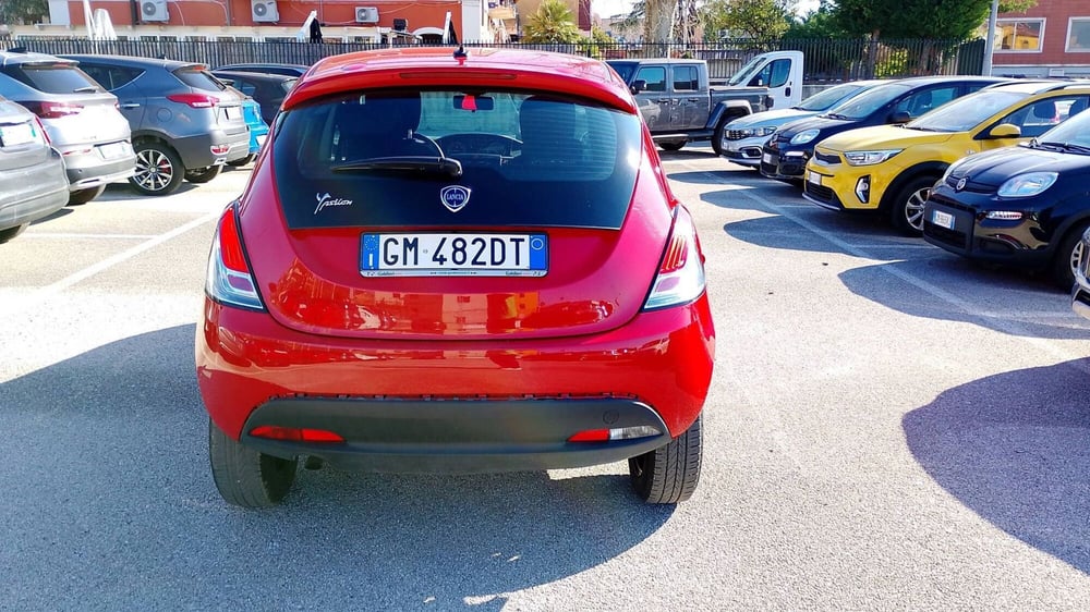 Lancia Ypsilon usata a Salerno (10)