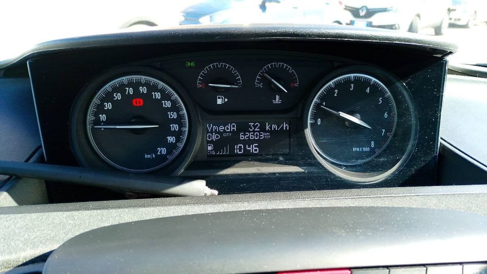 Lancia Ypsilon usata a Salerno (12)