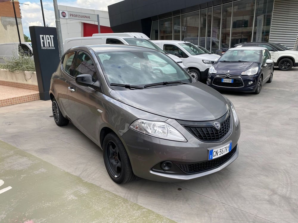 Lancia Ypsilon usata a Avellino (2)