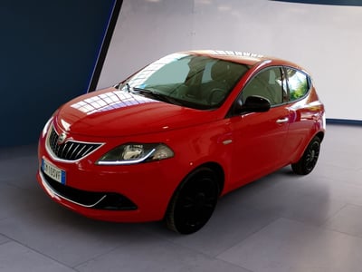 Lancia Ypsilon 1.0 FireFly 5 porte S&amp;S Hybrid Silver Plus del 2023 usata a Atripalda