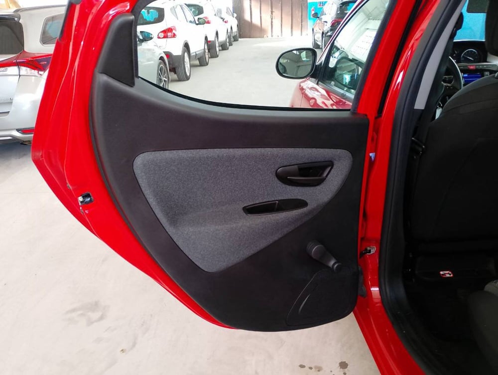 Lancia Ypsilon usata a Avellino (13)