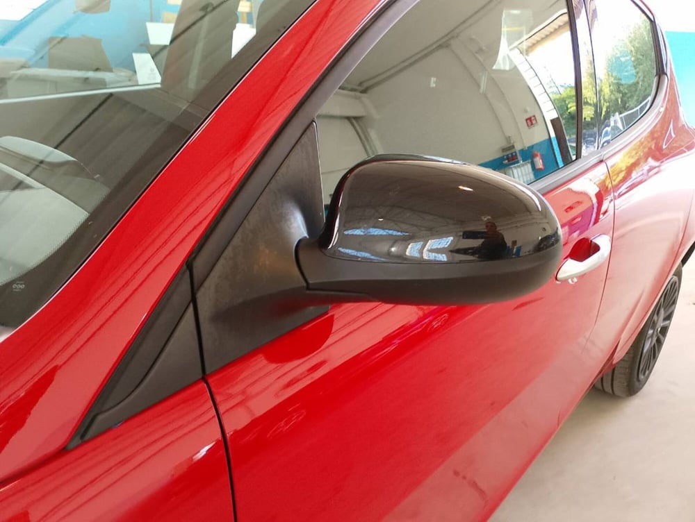 Lancia Ypsilon usata a Avellino (14)