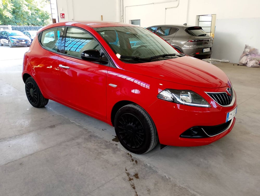 Lancia Ypsilon usata a Avellino (2)
