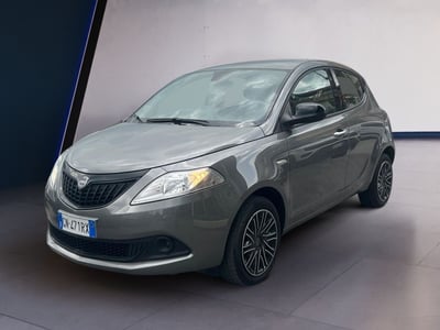 Lancia Ypsilon 1.0 FireFly 5 porte S&amp;S Hybrid Silver Plus del 2023 usata a Atripalda