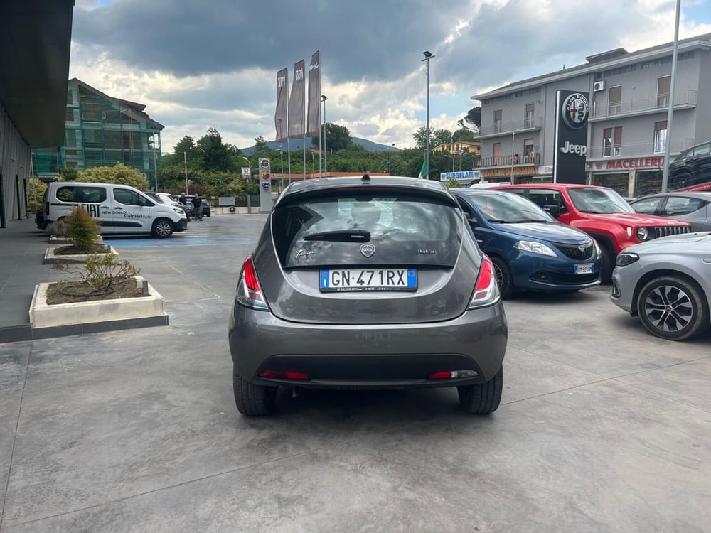 Lancia Ypsilon usata a Avellino (12)