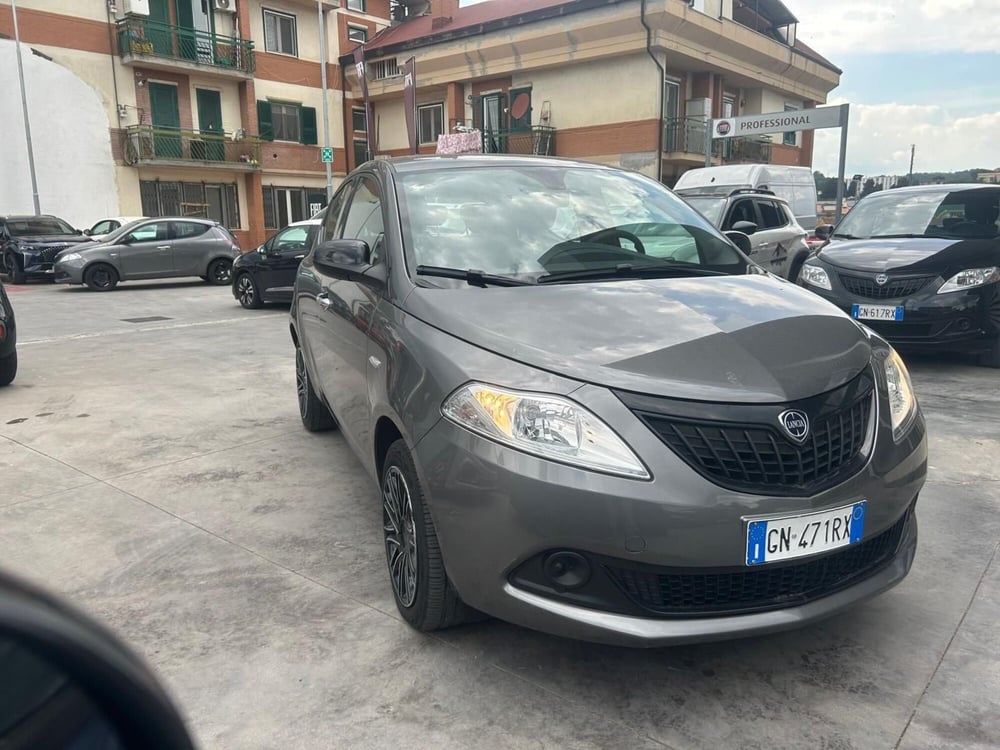 Lancia Ypsilon usata a Avellino (2)