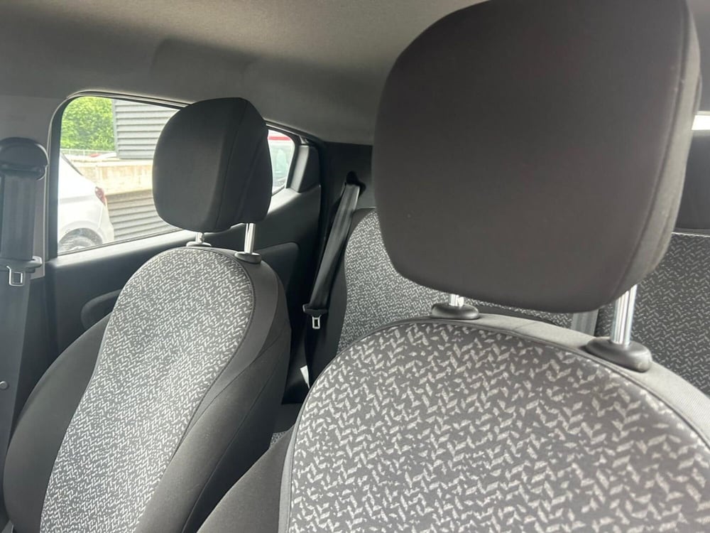 Lancia Ypsilon usata a Avellino (20)