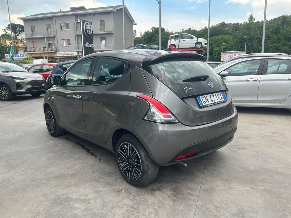Lancia Ypsilon usata a Avellino (4)